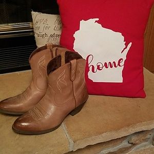 ariat boots. great deal!